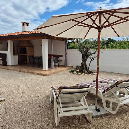 Apartment Vinja Porec - Privat Garden - Whirlpool 외부 사진
