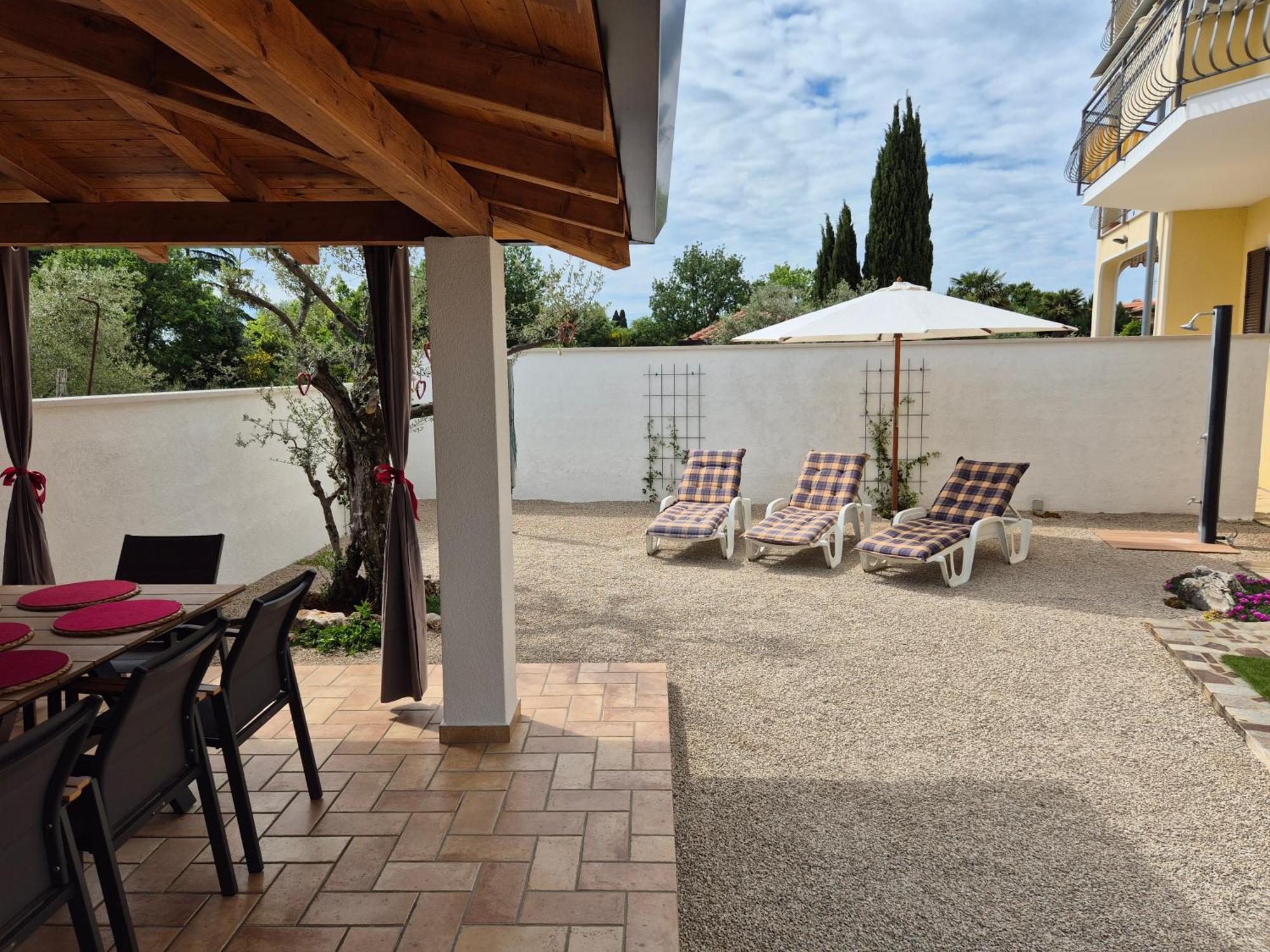 Apartment Vinja Porec - Privat Garden - Whirlpool 외부 사진