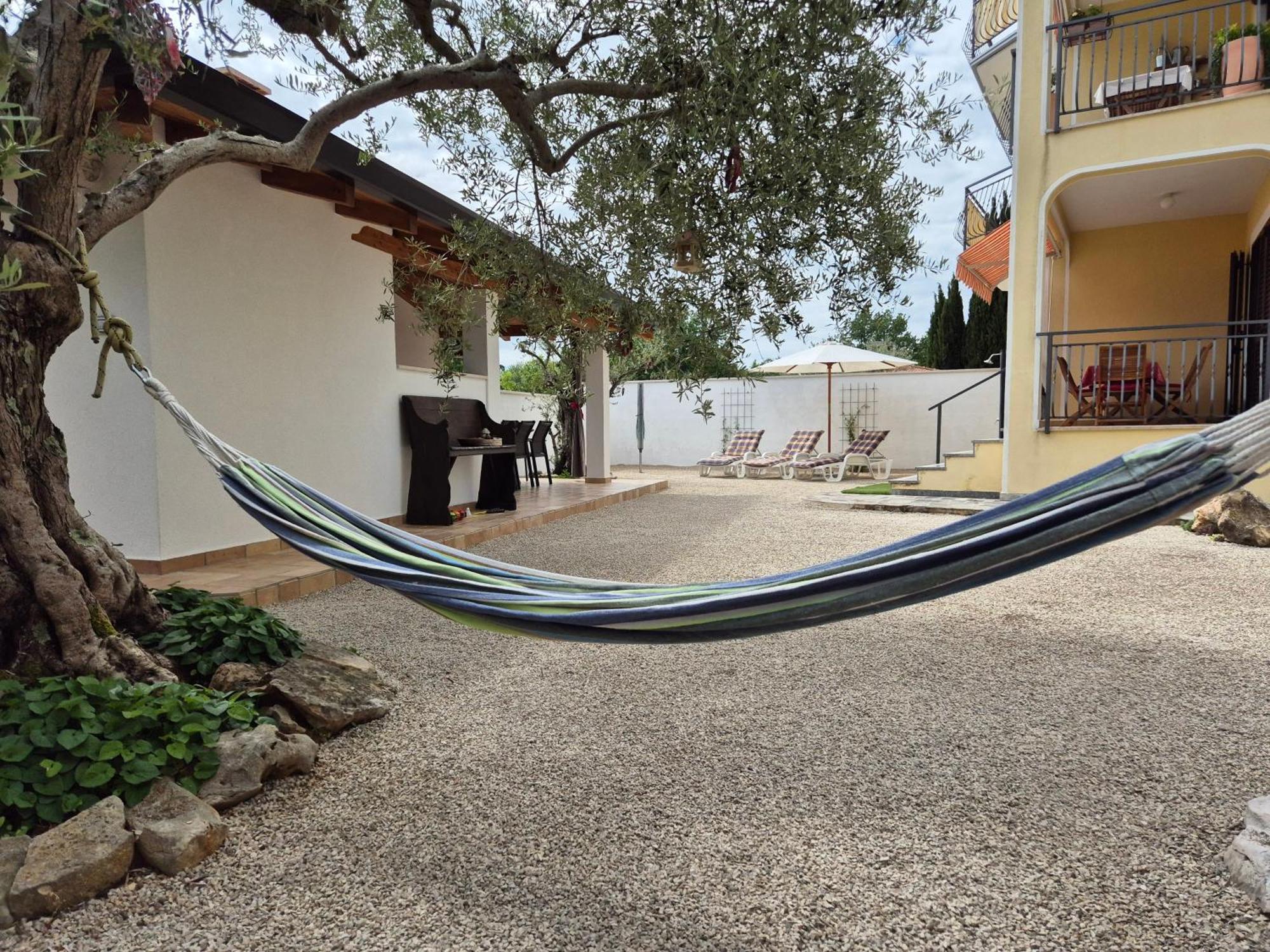 Apartment Vinja Porec - Privat Garden - Whirlpool 외부 사진