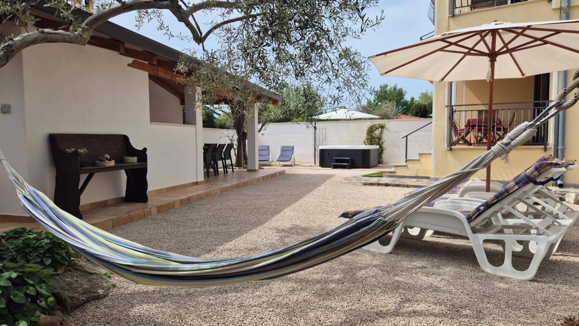 Apartment Vinja Porec - Privat Garden - Whirlpool 외부 사진